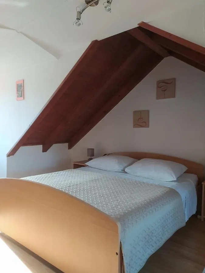 Apartment Room Parcina Trogir Croacia